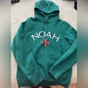 NOAH Hoodie size small